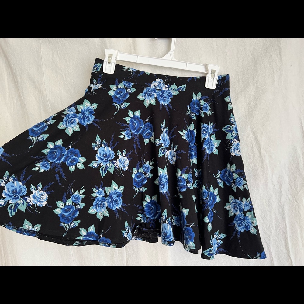 Lauren Conrad black and blue floral skirt